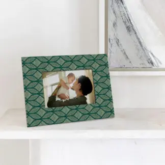 khung ảnh sơn mài họa tiết lông công