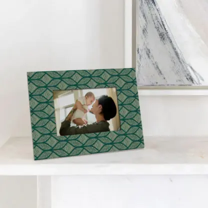 khung ảnh sơn mài họa tiết lông công