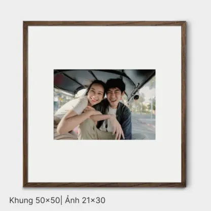 Being a family | Bộ khung ảnh treo tường 4 bức, gỗ sồi nâu - BF4B - Hình ảnh 3