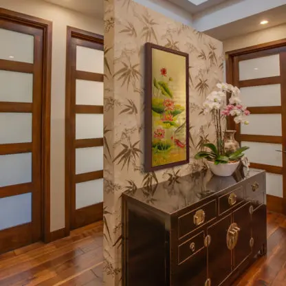 Bộ 2 tranh sơn mài trang trí phòng thờ Liên Ngư - Hình ảnh 3