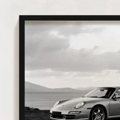Car by the sea - Ảnh nghệ thuật hiện đại đen trắng - Hình ảnh 3