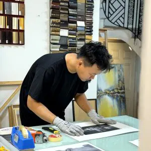 Đóng khung tranh dich vụ