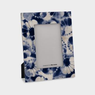 Blue flower 10x15 - Khung ảnh để bàn sơn mài hoạ tiết hoa văn| quà tặng sinh nhật, khung ảnh gia đình- KSM14