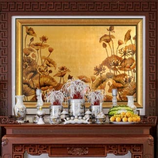 Tranh sơn mài dát vàng phòng thờ Liên hoa diệu pháp trên bàn thờ