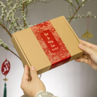 COMBO 12V - Quà tặng tết cho người thân | Bộ 12 dây treo trang trí tết màu vàng thư pháp và hoa văn - 12V