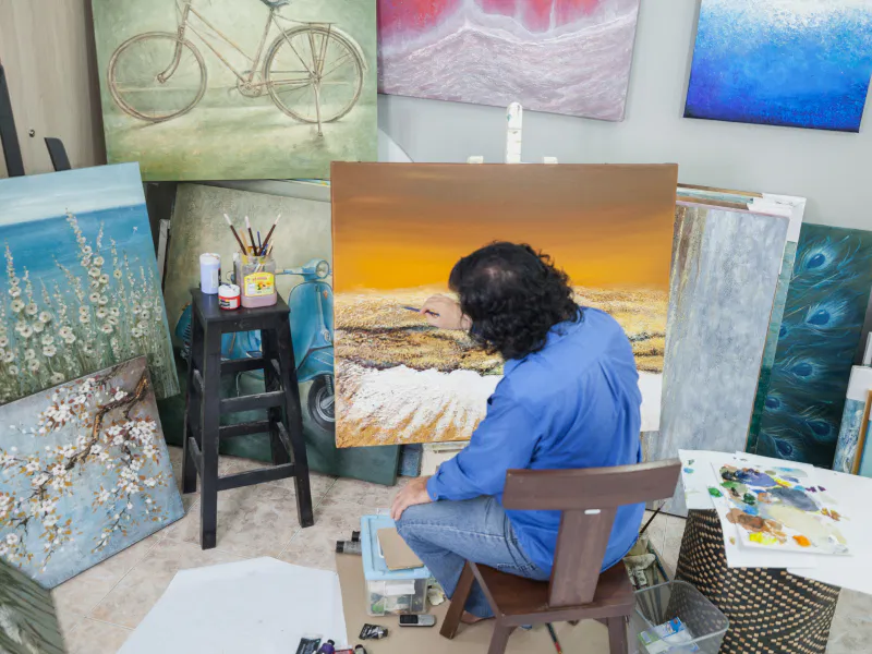 Họa sĩ thực hiện artwork theo yêu cầu tại Mia Home